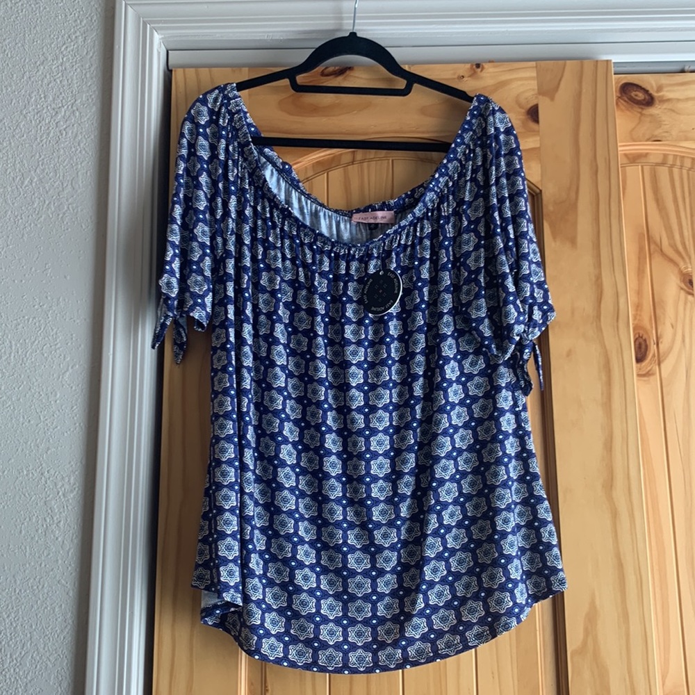 Off the shoulder flowy shirt